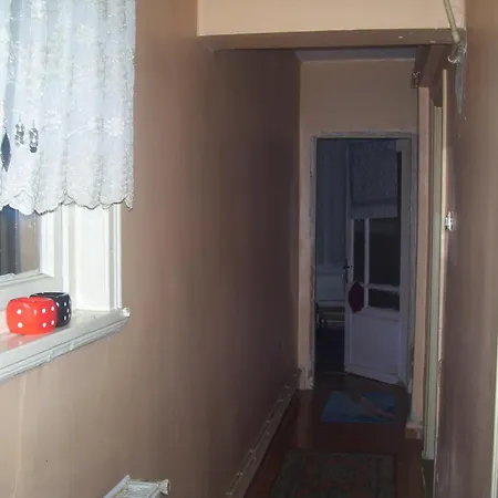 Fatih Hayalperest Sokakta Kiralik Daire Apartment Istanbul