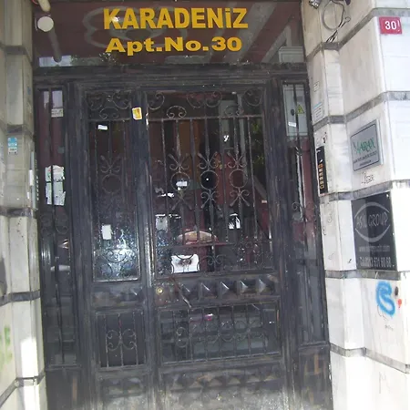 Fatih Hayalperest Sokakta Kiralik Daire Apartment