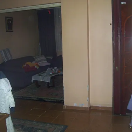 Fatih Hayalperest Sokakta Kiralik Daire Apartment
